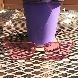 Free frame rose hue sun glasses